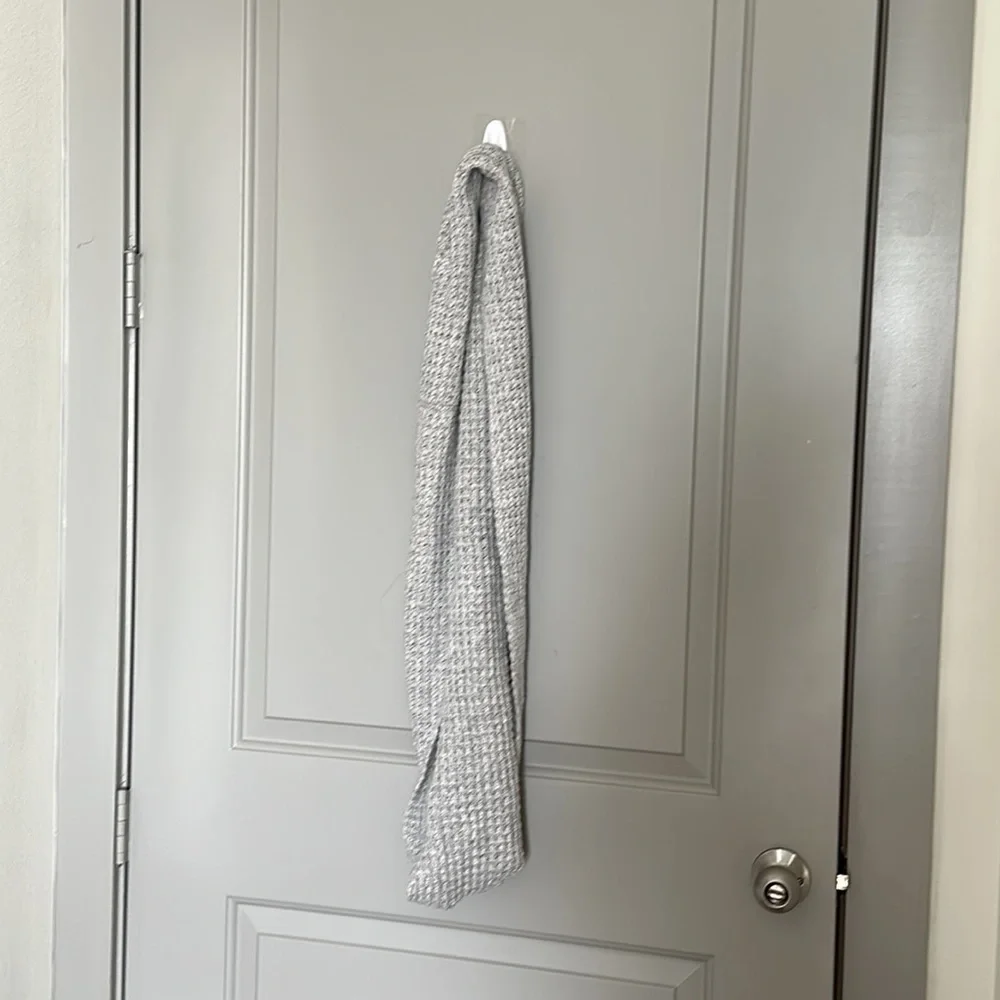 Funnel scarf GRAY knitted like new